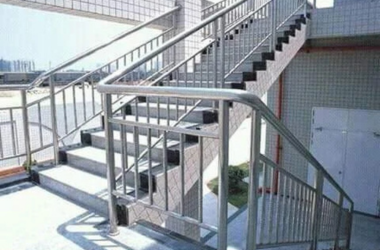 Stainless Steel Railing - Neelgreev Industries